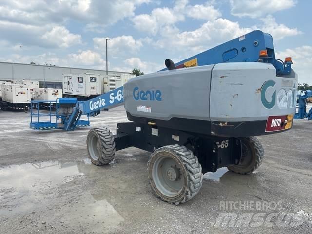 Genie S-65 Statyba - Kita