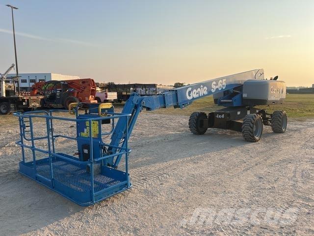 Genie S-65 Teleskopiniai keltuvai