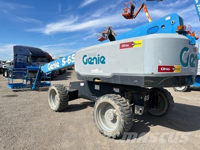 Genie S-65 Teleskopiniai keltuvai