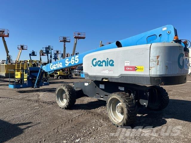 Genie S-65 Teleskopiniai keltuvai