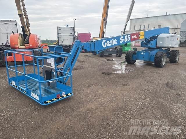 Genie S-85 Statyba - Kita