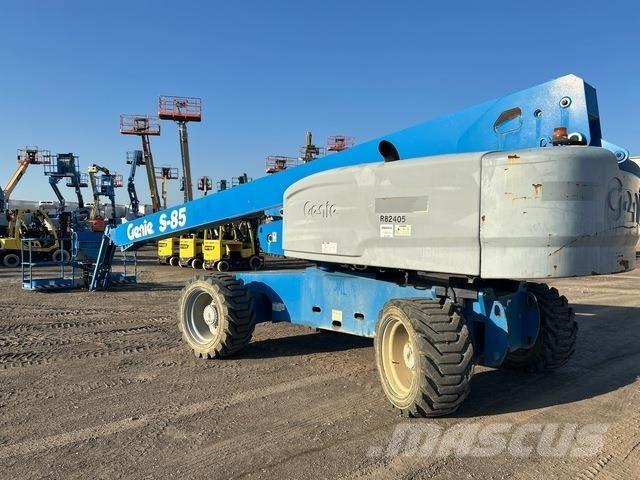 Genie S-85 Teleskopiniai keltuvai