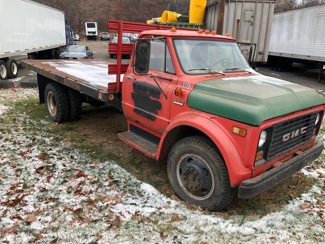 GMC 5500 Savivarčių priekabų vilkikai