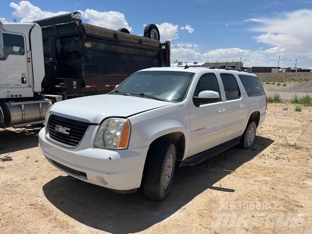 GMC Yukon Lengvieji automobiliai