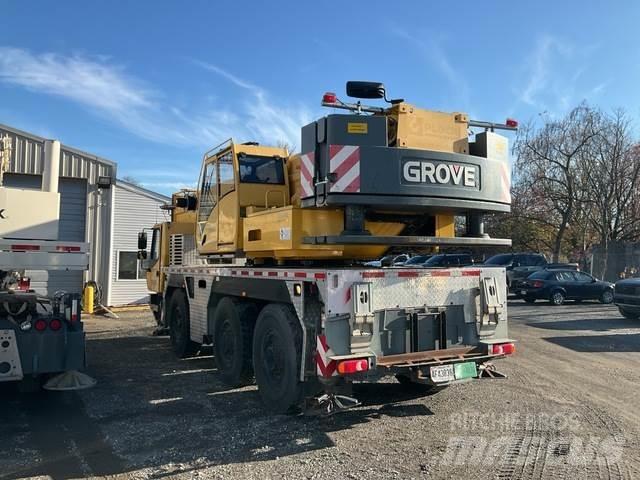 Grove GMK3055 Visureigiai kranai