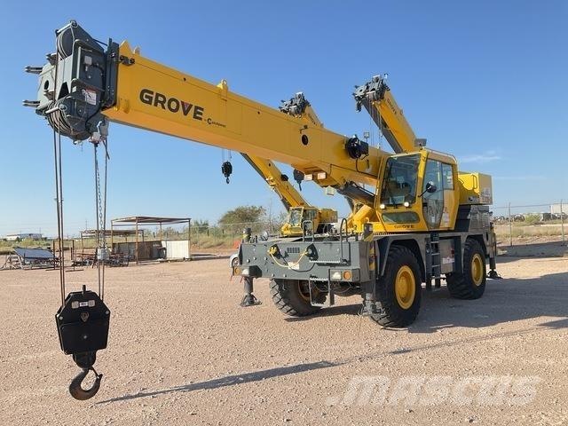 Grove RT530E-2 Neapdoroto reljefo kranai