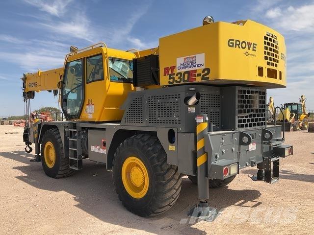 Grove RT530E-2 Neapdoroto reljefo kranai