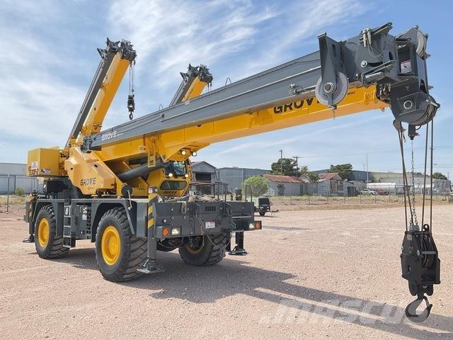 Grove RT530E-2 Neapdoroto reljefo kranai