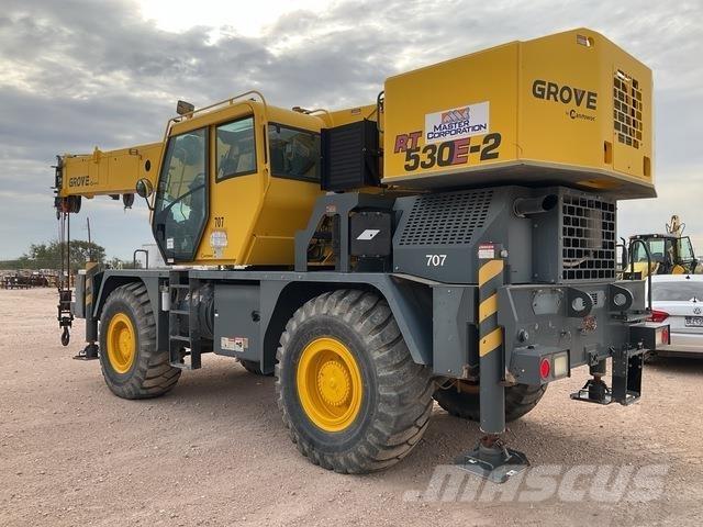 Grove RT530E-2 Neapdoroto reljefo kranai
