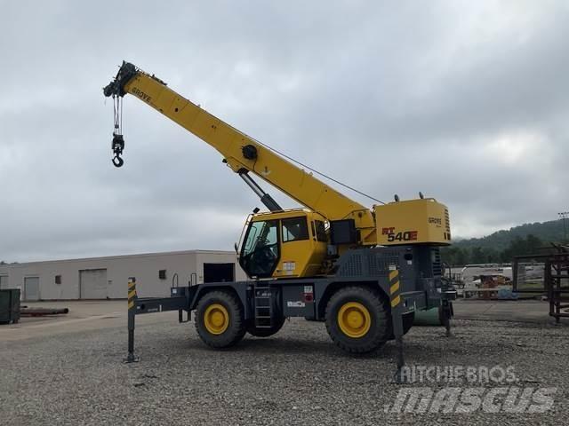 Grove RT540E Neapdoroto reljefo kranai