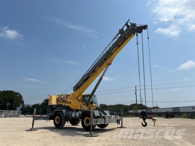 Grove RT600E Neapdoroto reljefo kranai