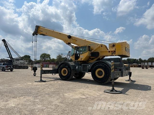 Grove RT700E Neapdoroto reljefo kranai
