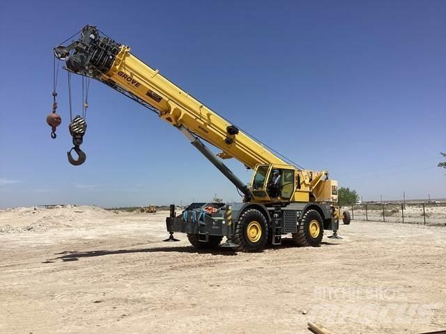 Grove RT890E Neapdoroto reljefo kranai