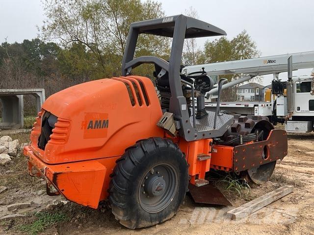 Hamm 3307P Vieno būgno volai