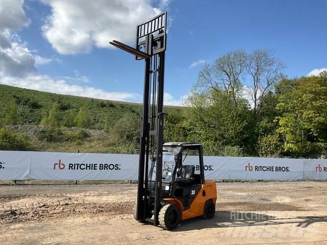 Hangcha XF35D Statyba - Kita