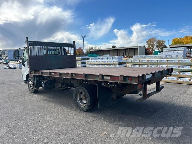 Hino 195 Savivarčių priekabų vilkikai