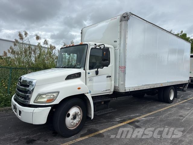 Hino 238 Sunkvežimiai su dengtu kėbulu