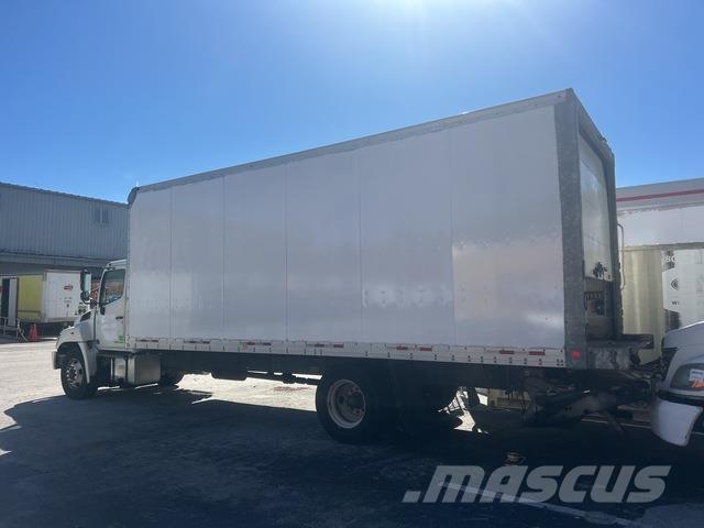 Hino 238 Sunkvežimiai su dengtu kėbulu