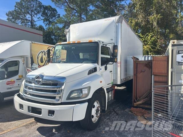 Hino 238 Sunkvežimiai su dengtu kėbulu