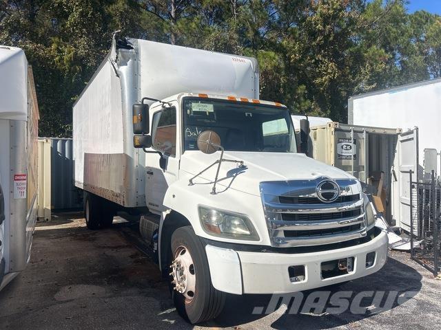 Hino 238 Sunkvežimiai su dengtu kėbulu