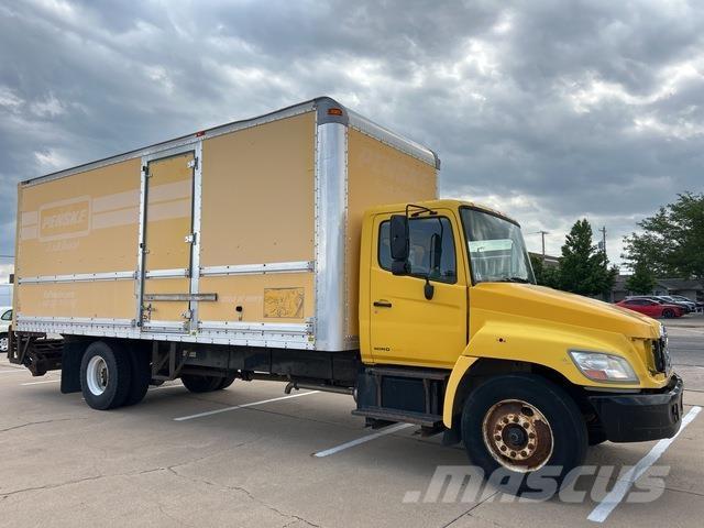 Hino 268 Sunkvežimiai su dengtu kėbulu