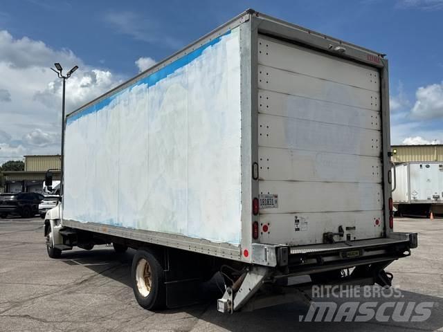 Hino 268 Sunkvežimiai su dengtu kėbulu