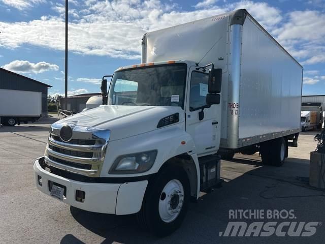 Hino 268 Sunkvežimiai su dengtu kėbulu