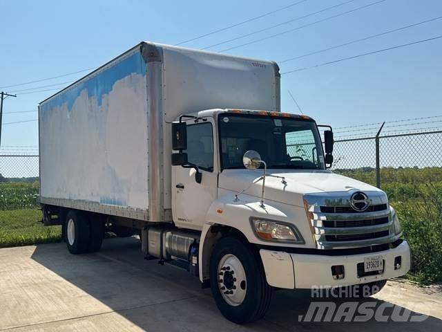 Hino 268 Sunkvežimiai su dengtu kėbulu