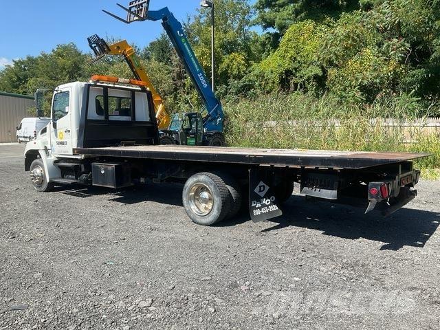 Hino 268 Pagalbos kelyje automobiliai