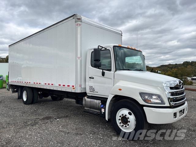 Hino 268 Sunkvežimiai su dengtu kėbulu