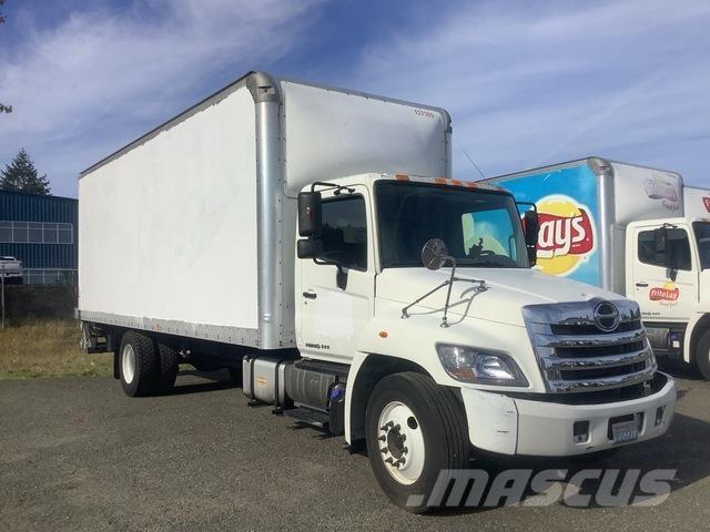 Hino 268 Sunkvežimiai su dengtu kėbulu