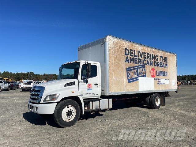 Hino 268 Priekabos su tentu