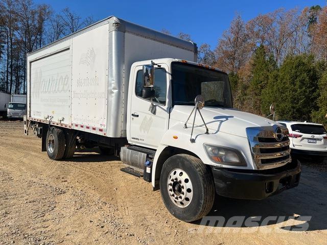 Hino 268 Sunkvežimiai su dengtu kėbulu