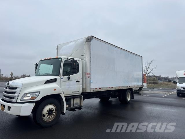 Hino 268 Sunkvežimiai su dengtu kėbulu