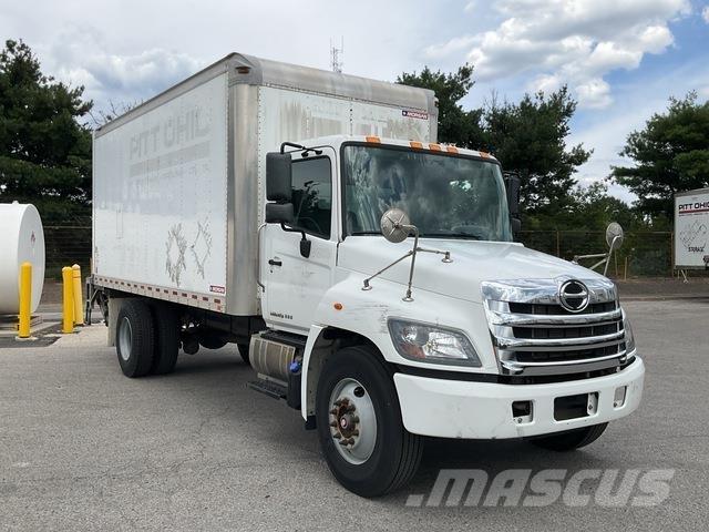 Hino 338 Sunkvežimiai su dengtu kėbulu