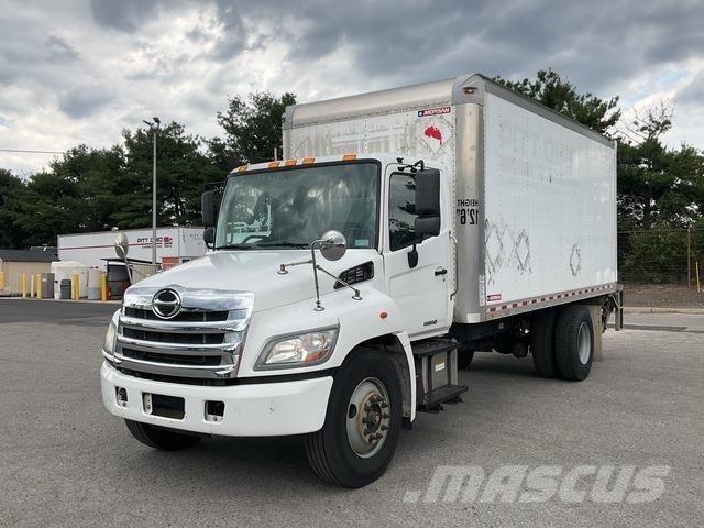 Hino 338 Sunkvežimiai su dengtu kėbulu