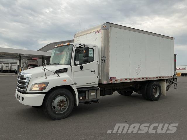 Hino 338 Sunkvežimiai su dengtu kėbulu