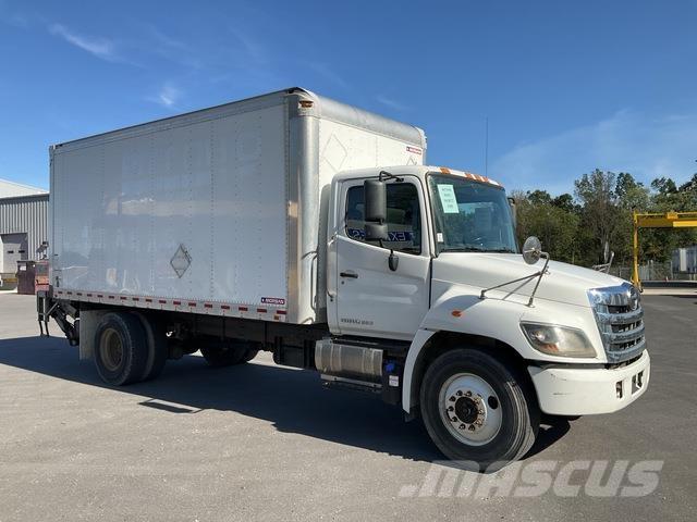 Hino 338 Sunkvežimiai su dengtu kėbulu