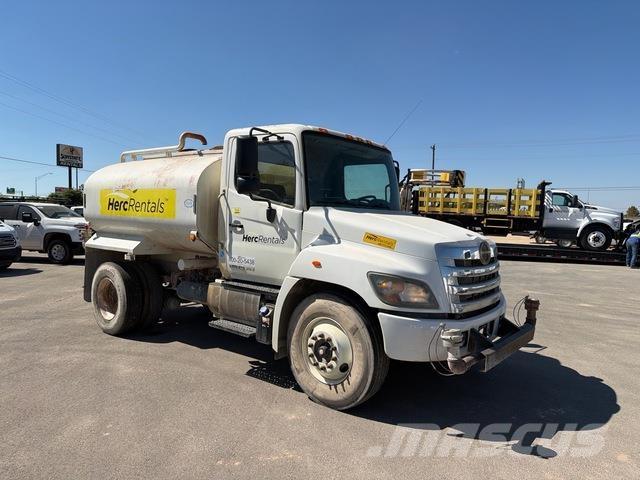 Hino 338 Vandens sunkvežimiai