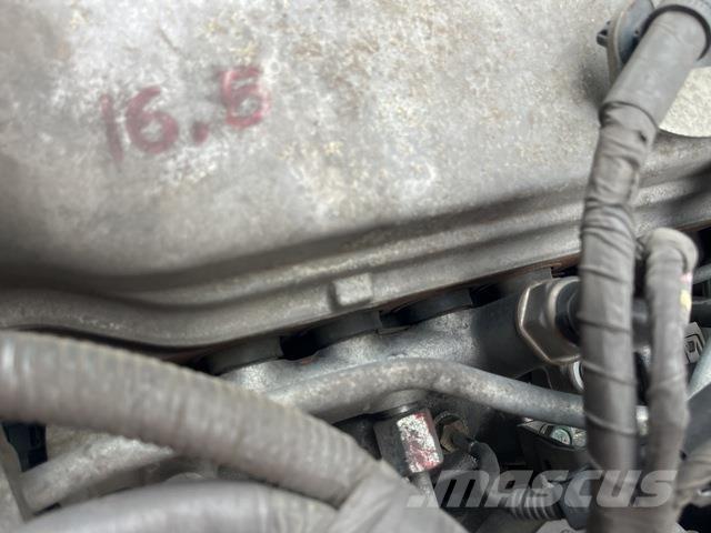 Hino FC Sunkvežimiai su dengtu kėbulu