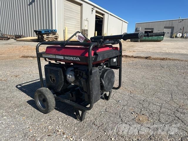 Honda EB 5000X Dyzeliniai generatoriai