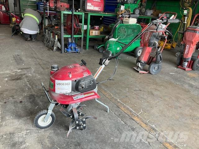 Honda F220K1AT Varomosios akėčios ir žemės frezos