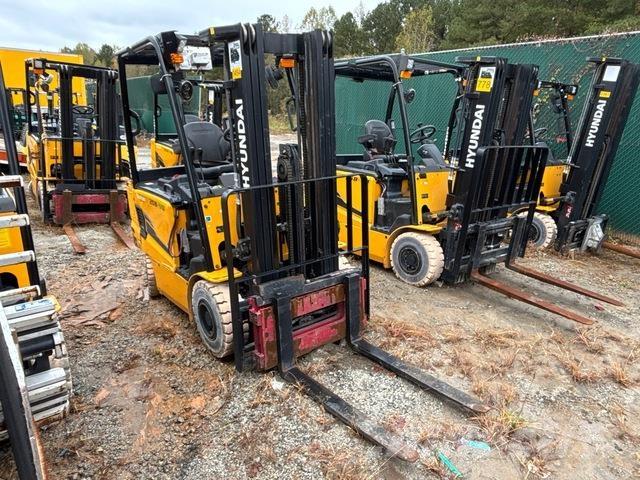 Hyundai 25B-9U Elektriniai šakiniai krautuvai