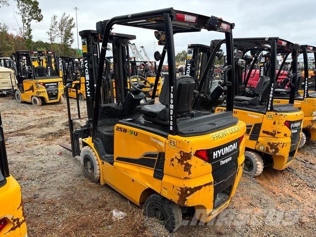 Hyundai 25B-9U Elektriniai šakiniai krautuvai