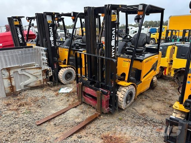 Hyundai 25B-9U Elektriniai šakiniai krautuvai