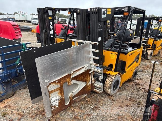 Hyundai 25B-9U Elektriniai šakiniai krautuvai