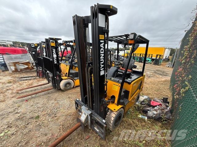 Hyundai 25B-9U Elektriniai šakiniai krautuvai