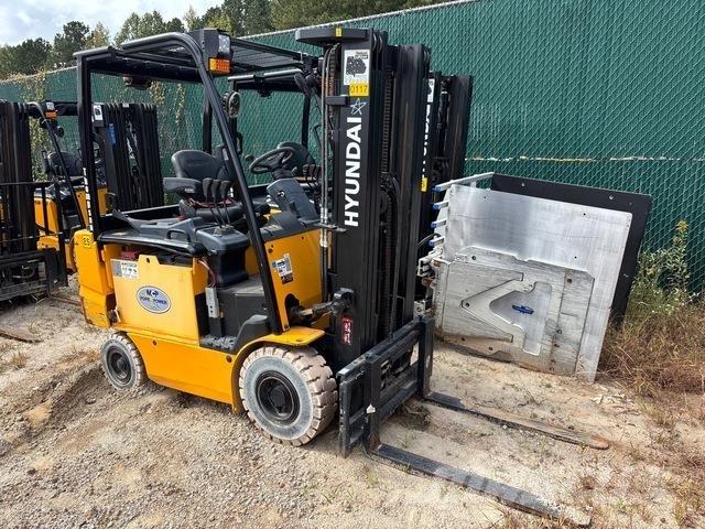 Hyundai 25B-9U Elektriniai šakiniai krautuvai