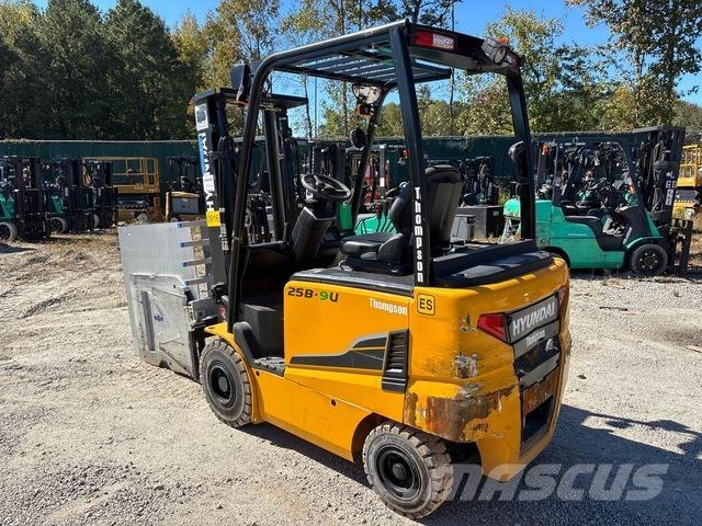 Hyundai 25B-9U Elektriniai šakiniai krautuvai