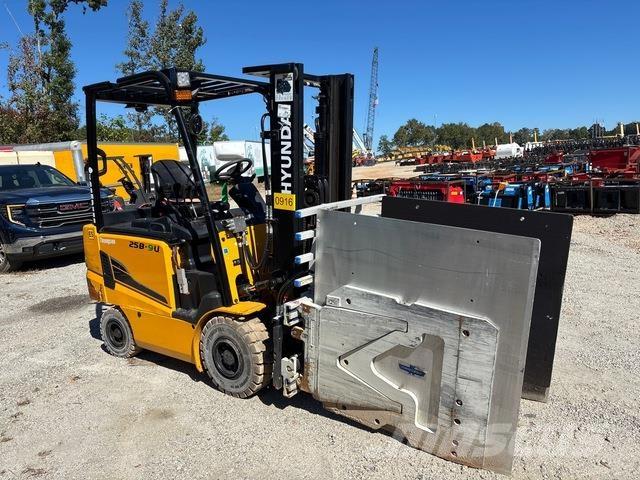Hyundai 25B-9U Elektriniai šakiniai krautuvai
